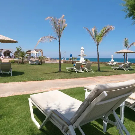 Aparthotel Pyrgos