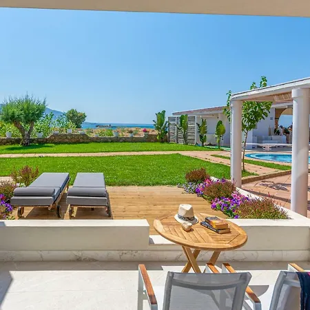 Pyrgos Blue 3*